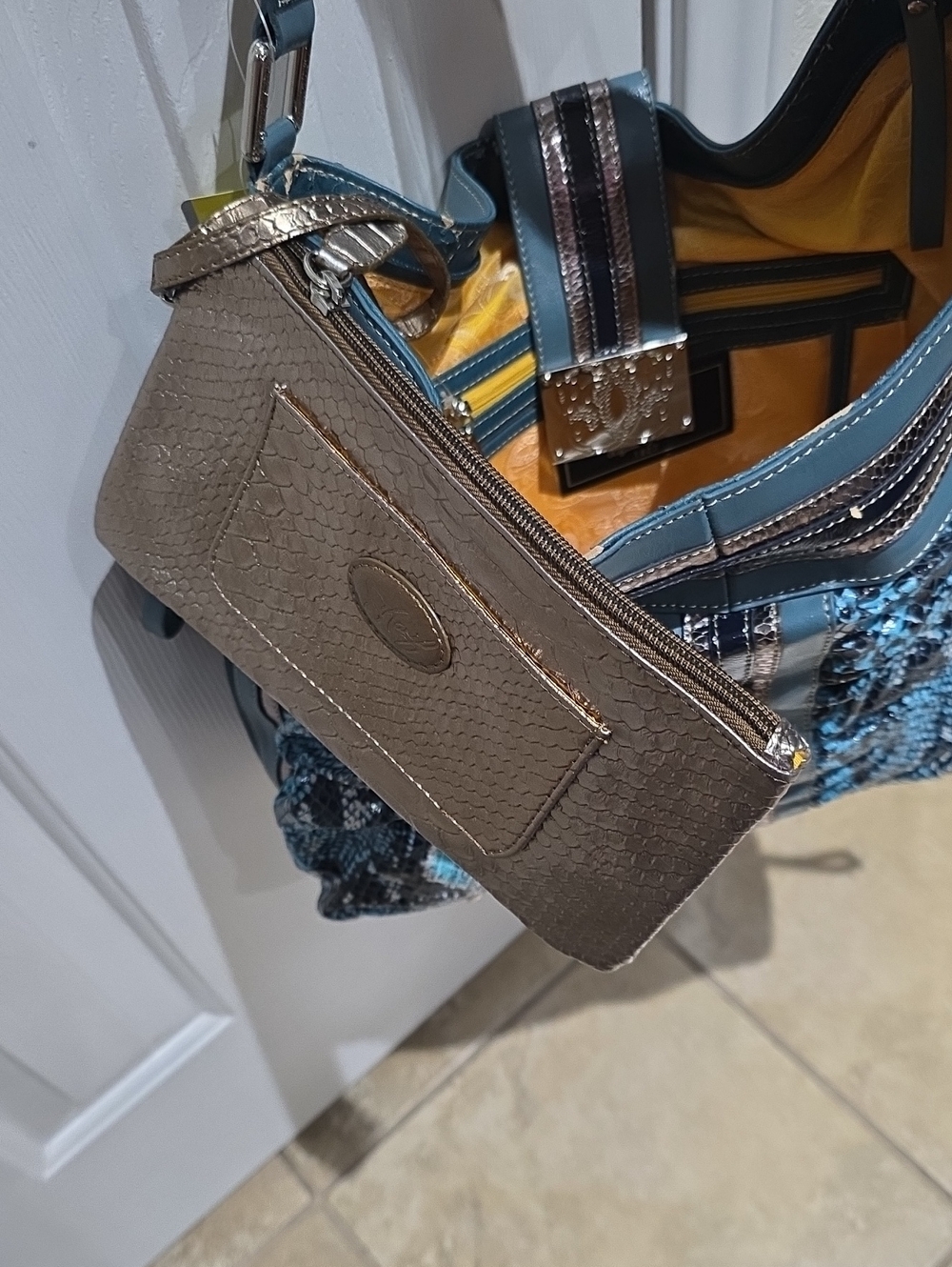 Sharif NWT Blue Snake-Print Shoulder Bag with Metallic Trim - Picture 5 of 14